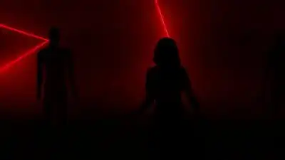 скачать клип Axwell and Ingrosso Feat. ROMANS - Dancing Alone