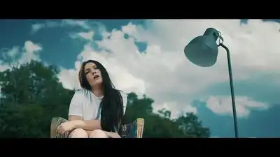 скачать клип Serena - Waiting