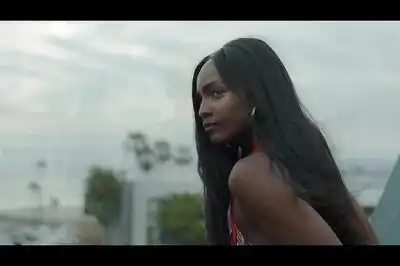 скачать клип Estelle Ft. Luke James - So Easy