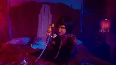 Скачать клип