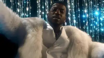 Скачать клип