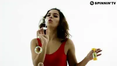 скачать клип Jody Bernal, Billy The Kit Feat. Nicole Jung - Macarena