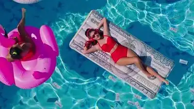 скачать клип Malu Trevejo - Swipe Dat