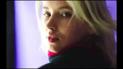 скачать клип Вандер Фил - Сравниваю