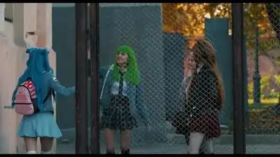 скачать клип Френдзона - Девственница