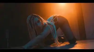 Скачать клип