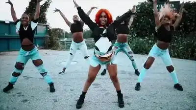 Скачать клип