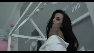 скачать клип Монеточка - Hимф0мaнka