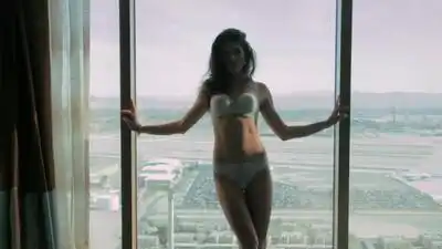 скачать клип SEV - Back To Black