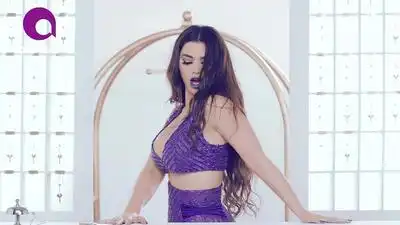 скачать клип Amar - Kiss my lips