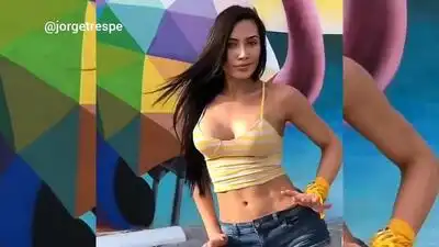 скачать клип Georgina Mazzeo - Move To Miami