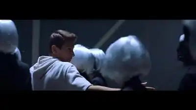 скачать клип ЮрКисс - Кто ты такая