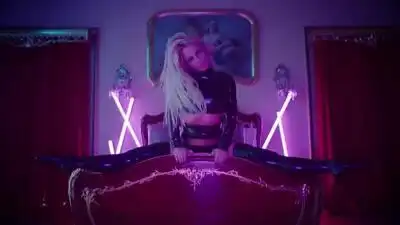 скачать клип Britney Spears - Welcome To Me