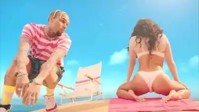 скачать клип Chris Brown - Wobble Up