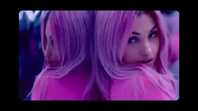 скачать клип Mabel - Mad Love