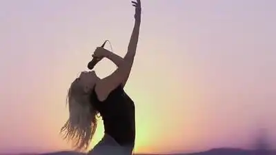 скачать клип Lady Gaga - Come to Mama