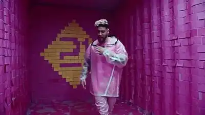 скачать клип Piso 21 and Myke Towers - Una Vida Para Recordar