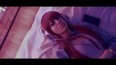 скачать клип Haley Smalls - No Sleep