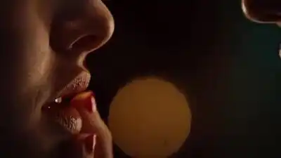 скачать клип Lana Del Rey - Cola