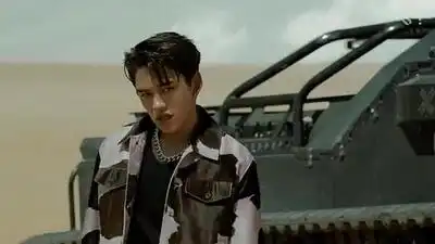 Скачать клип