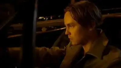 скачать клип Артем Пивоваров - 2000