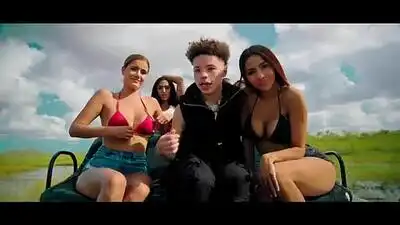 скачать клип Lil Mosey - Live This Wild
