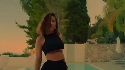 Скачать клип