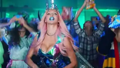 скачать клип Оля Полякова - Ночная Жрица