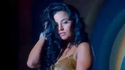 скачать клип Tyga - Ayy Macarena