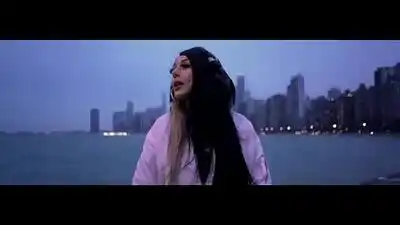 скачать клип Lady XO - Okay