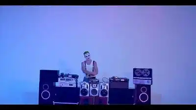 скачать клип Стас Костюшкин feat. Шура - На стиле 90-х