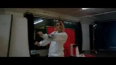 скачать клип Danileigh - No Caller ID