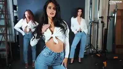 скачать клип Danny Avila - Beautiful Girls