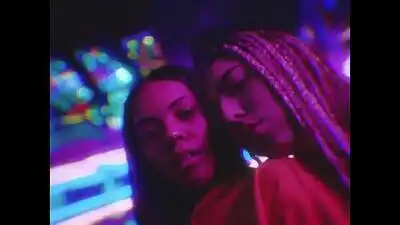 Скачать клип