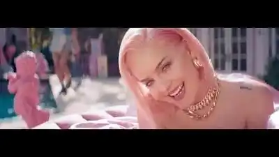скачать клип Anne-Marie - BIRTHDAY