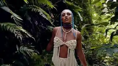 Скачать клип