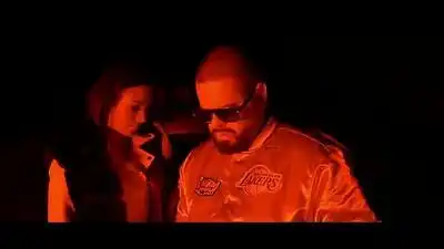 скачать клип AK26 - BONNIE and CLYDE