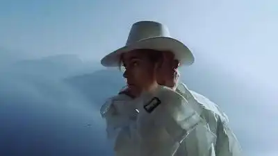 скачать клип Юля Паршута - Лучше