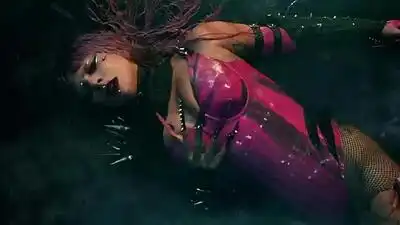 Скачать клип