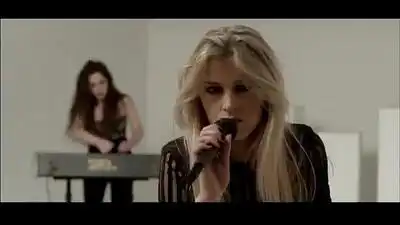 Скачать клип