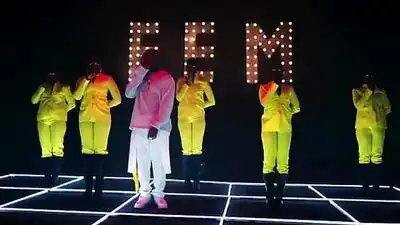 скачать клип Davido - FEM