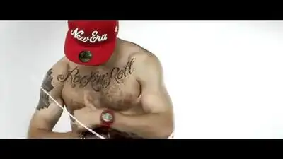 скачать клип ST - Молоды