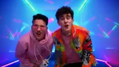 скачать клип Артур Бабич and Даня Милохин - Четко