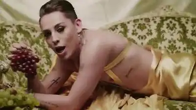 Скачать клип