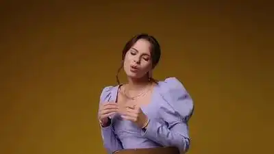 скачать клип Настя Каменских - ПОЧУТТЯ