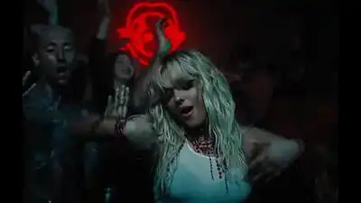 скачать клип Bebe Rexha - Sacrifice