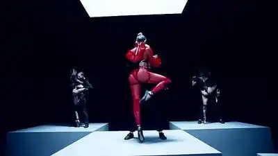 скачать клип MARUV - Crush