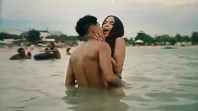 скачать клип Anitta - Girl From Rio