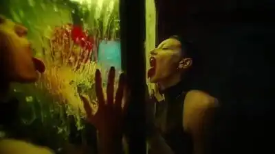 скачать клип MARUV - Candy Shop