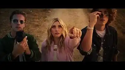 скачать клип Ofenbach and Ella Henderson - Hurricane